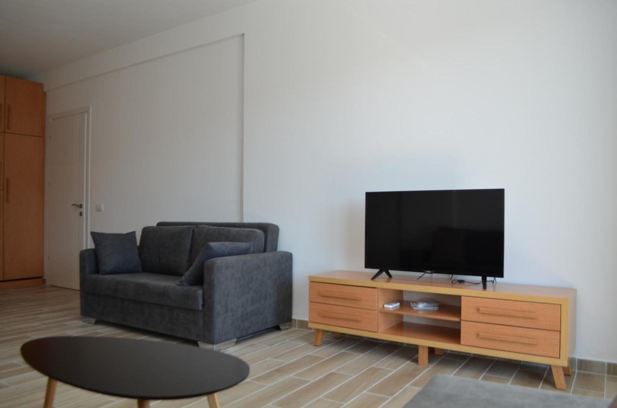 Brand New * Sarande