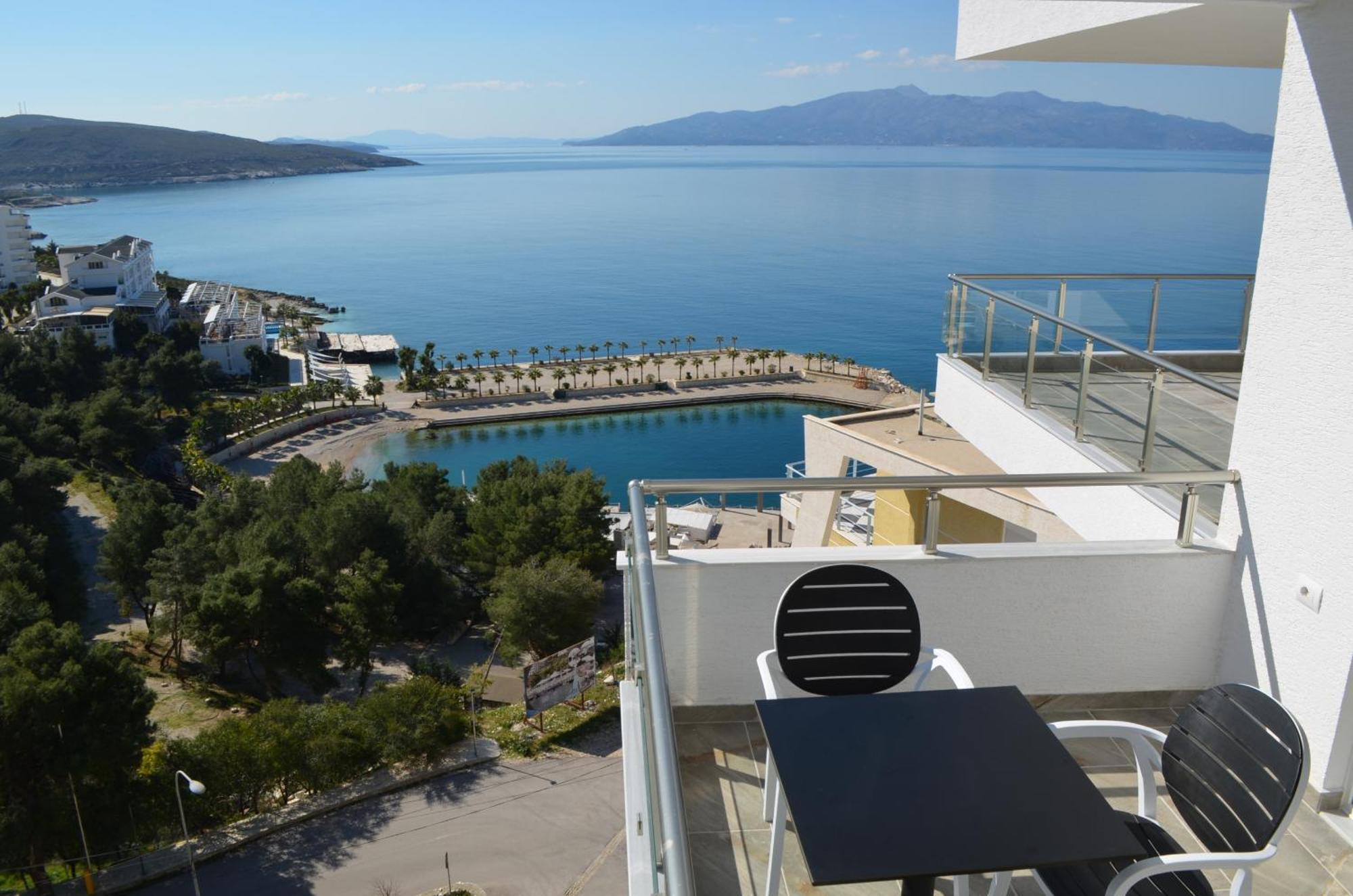 Brand New * Sarandë