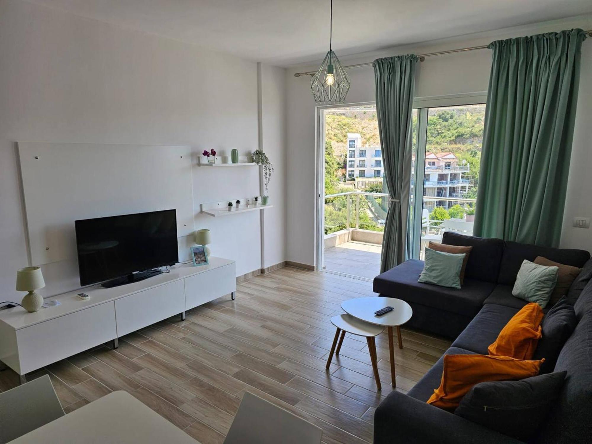 Brand New Sarandë