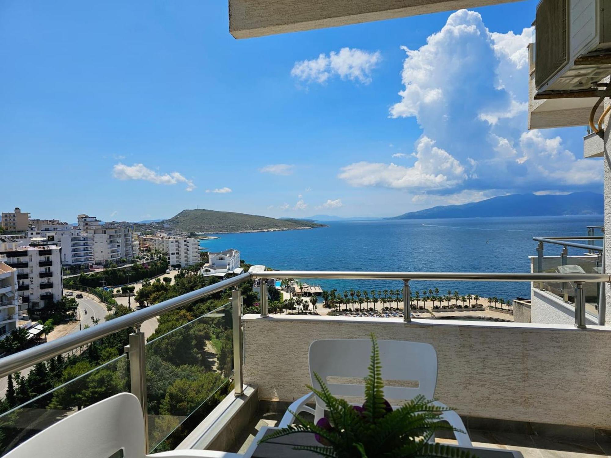 Brand New * Sarandë