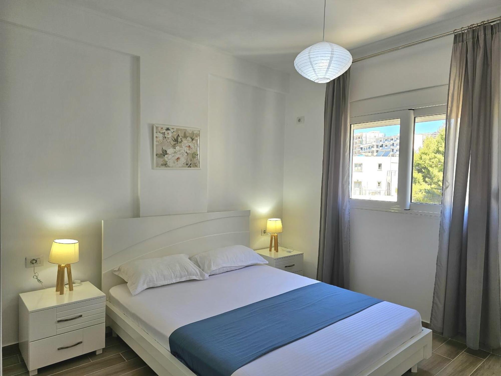 Brand New * Sarandë